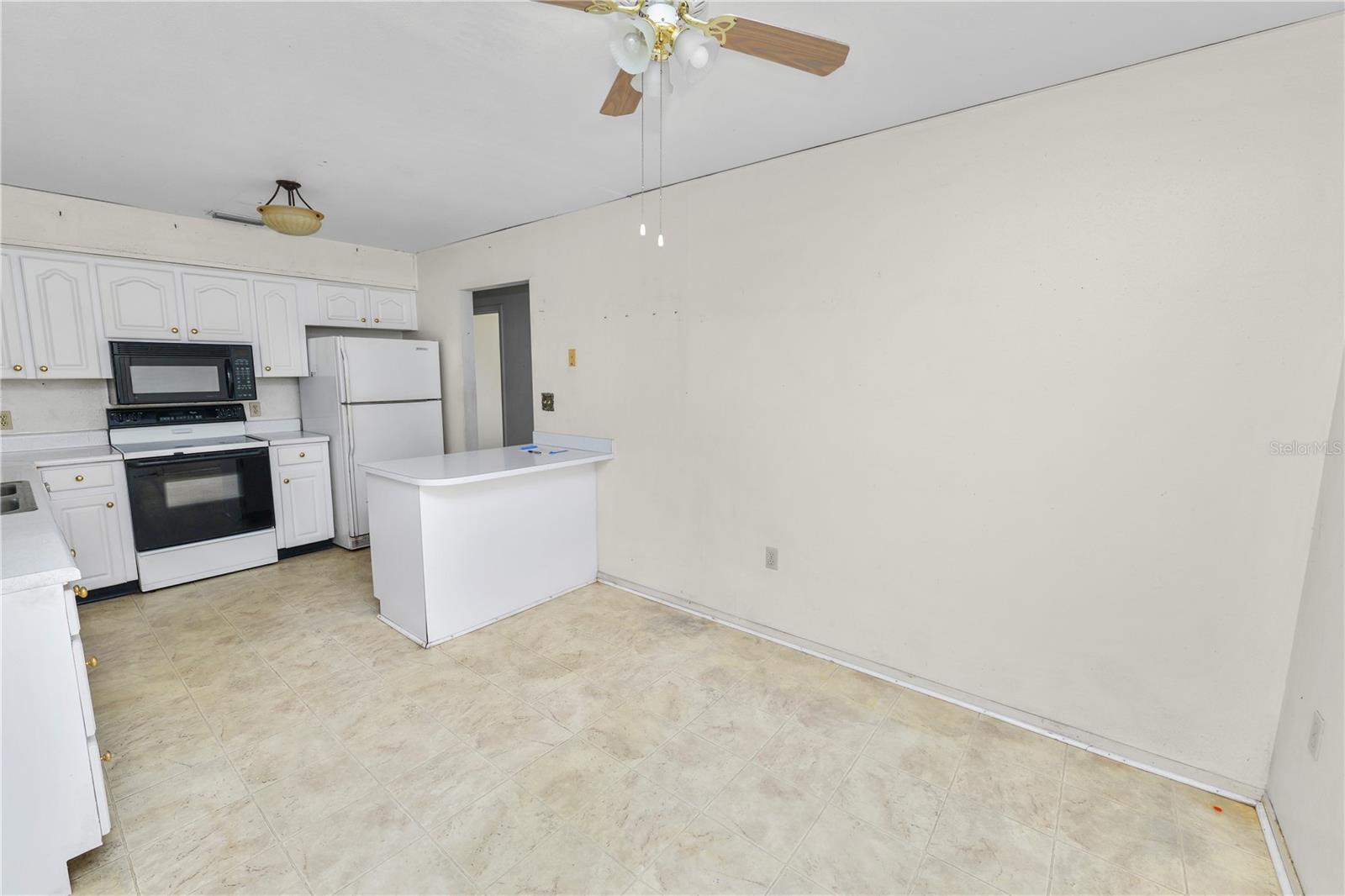 Image 8 of 24 For 2912 Woodcrest Lane