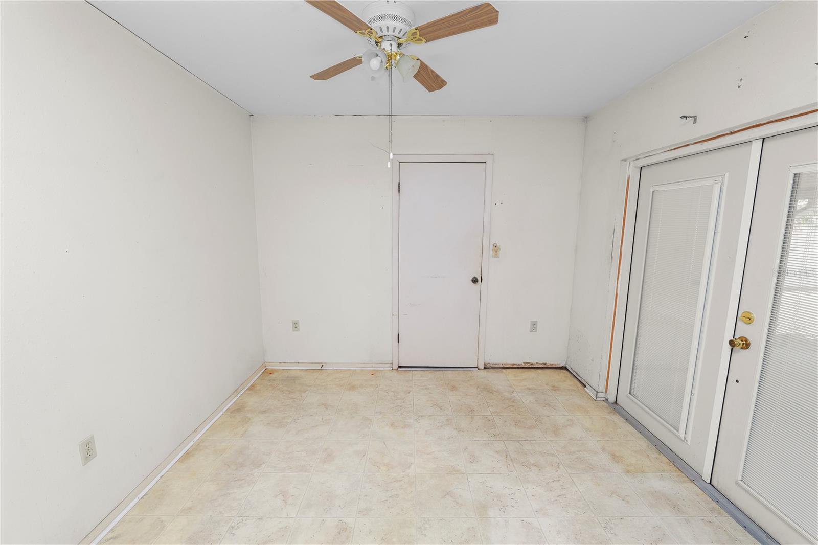 Image 9 of 24 For 2912 Woodcrest Lane