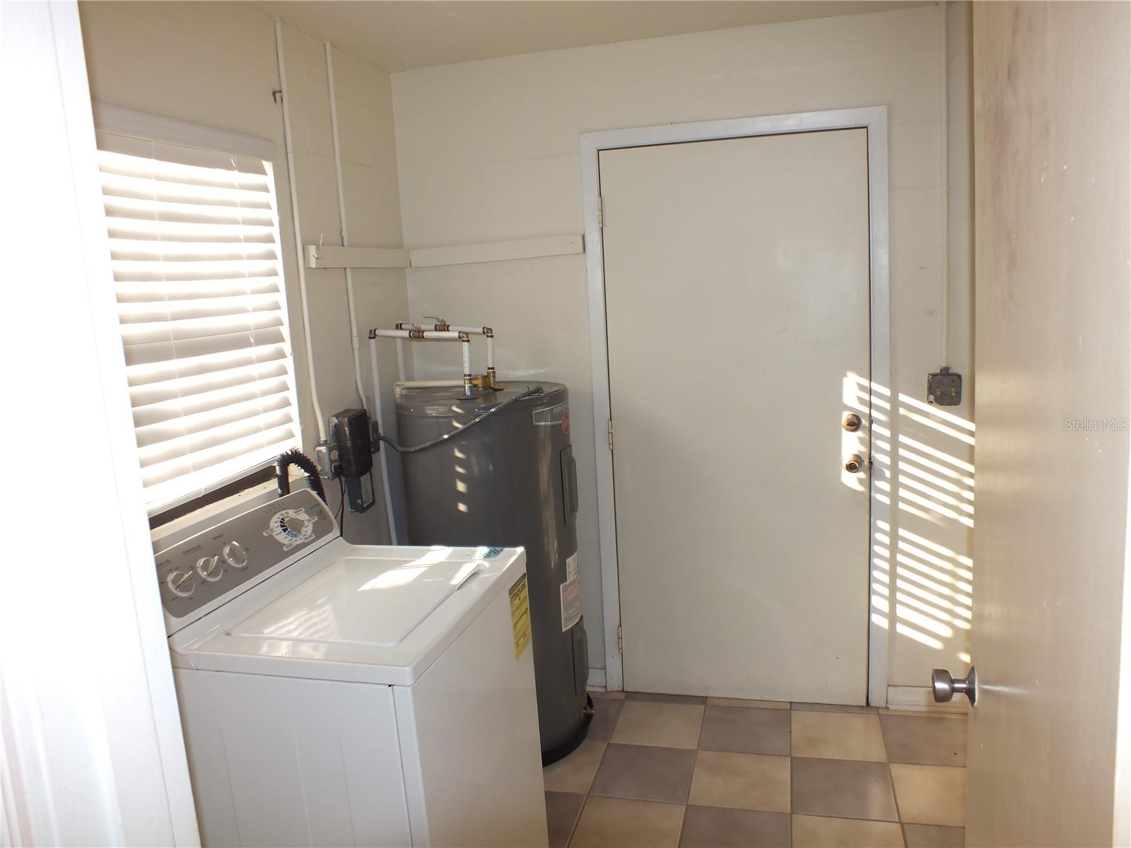Image 11 of 13 For 2418 Central Avenue