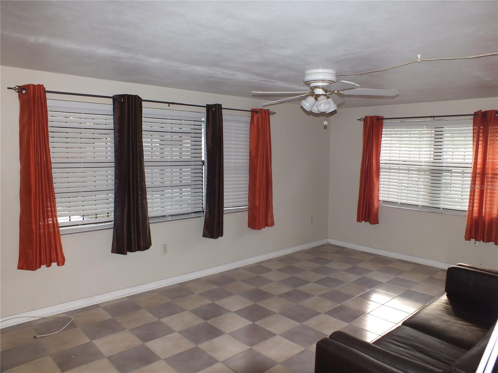 Image 4 of 13 For 2418 Central Avenue