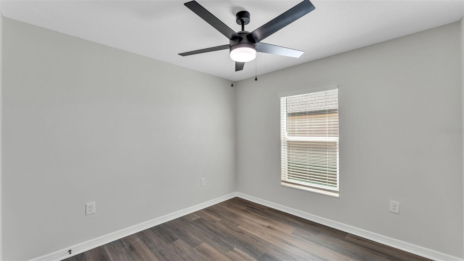 Image 8 of 13 For 1415 Swan Lake Circle