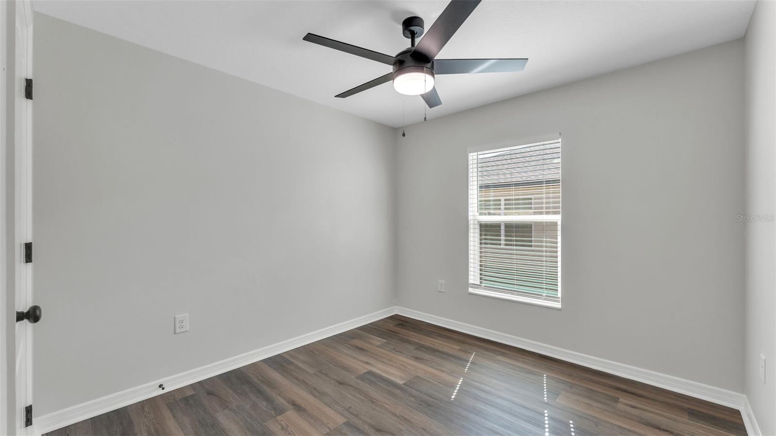 Image 9 of 13 For 1415 Swan Lake Circle