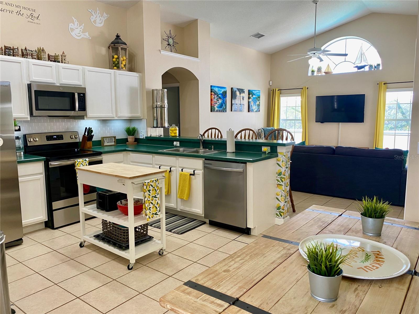 Image 7 of 28 For 7903 Magnolia Bend Court