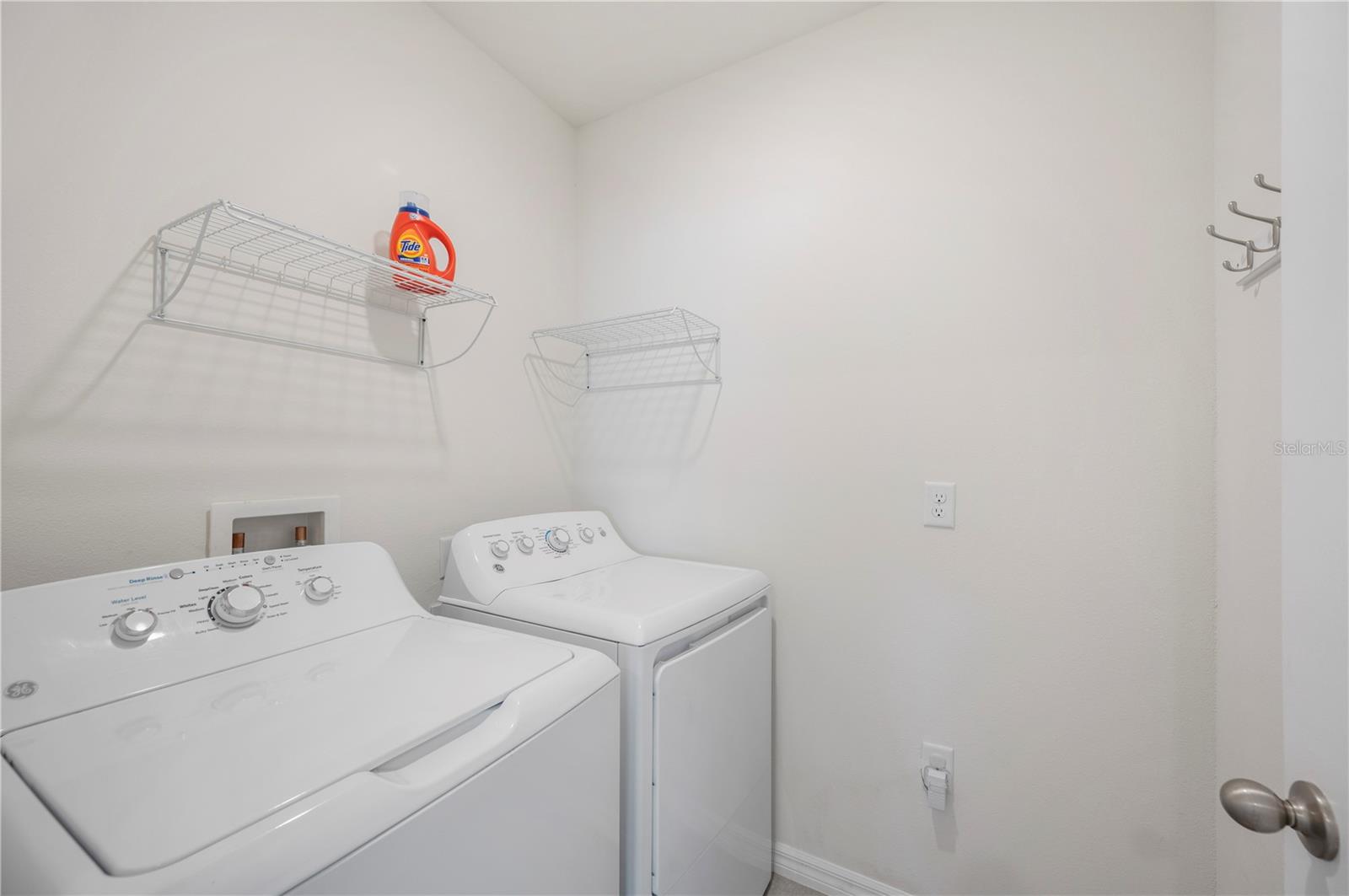 Image 15 of 41 For 2719 Grandbury Grove Road