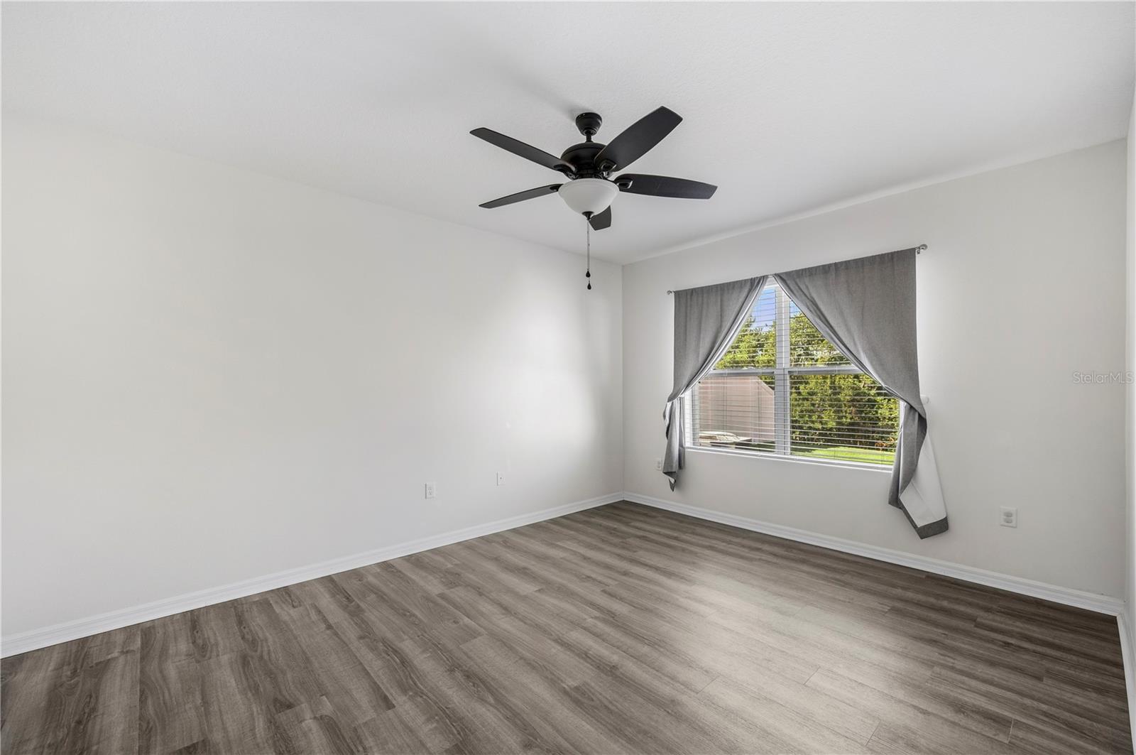 Image 24 of 41 For 2719 Grandbury Grove Road