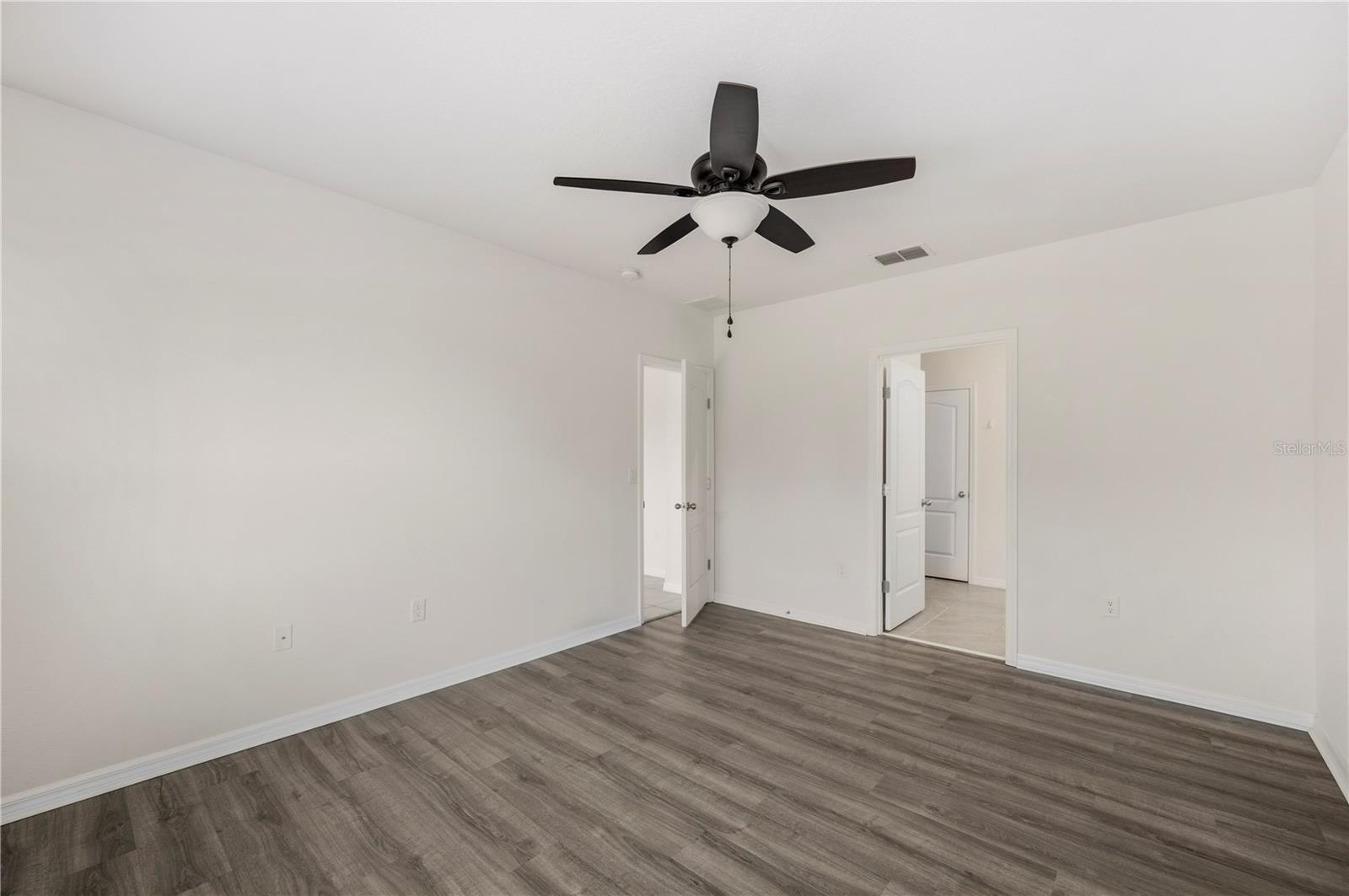 Image 25 of 41 For 2719 Grandbury Grove Road