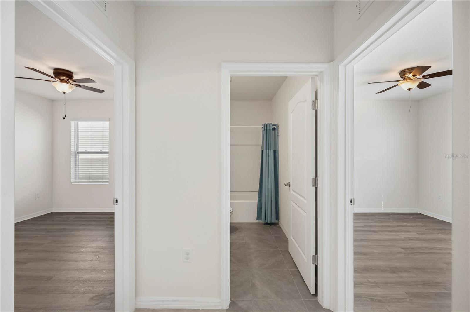 Image 5 of 41 For 2719 Grandbury Grove Road