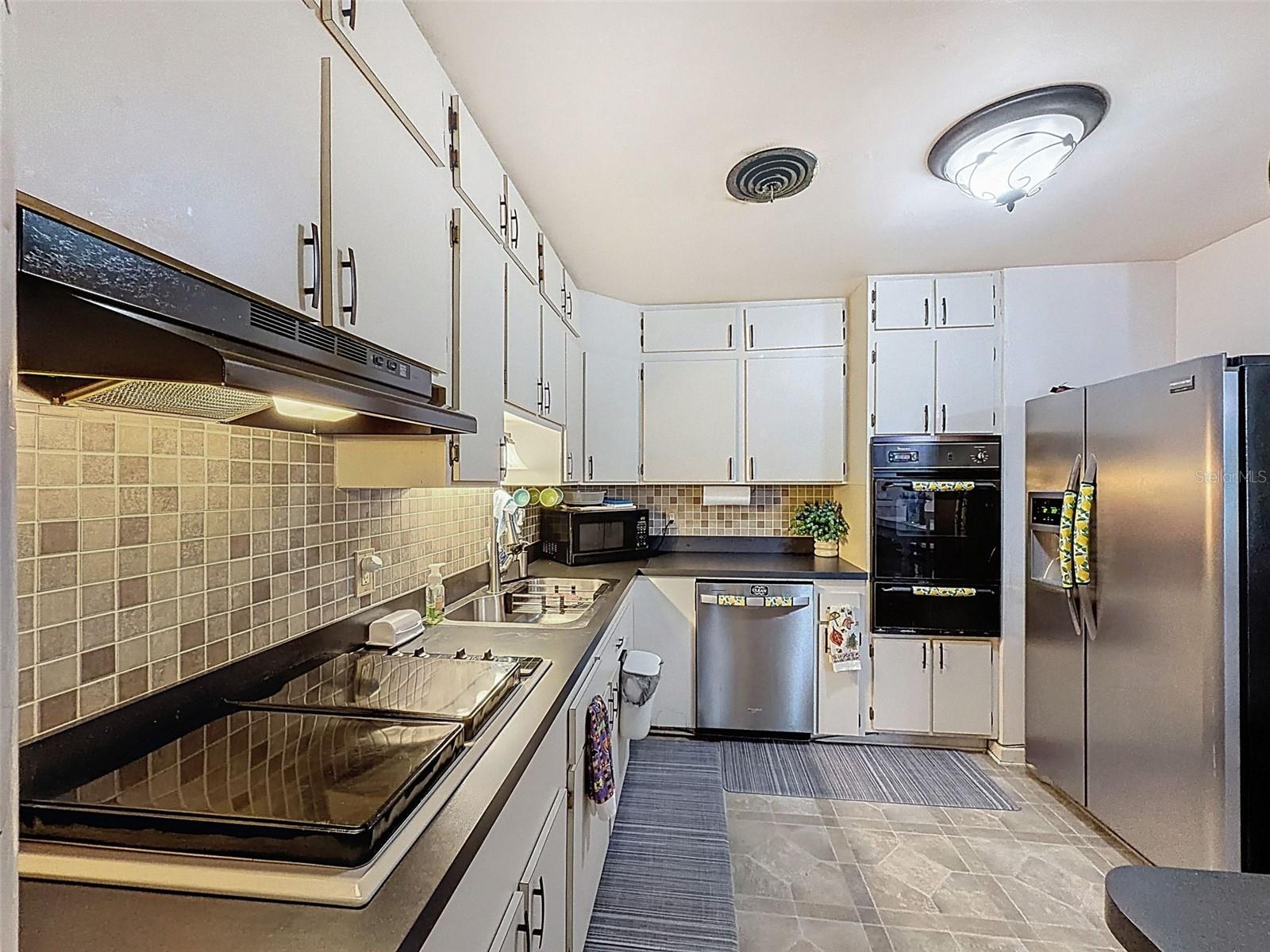 Image 11 of 47 For 34739 Hibiscus Drive