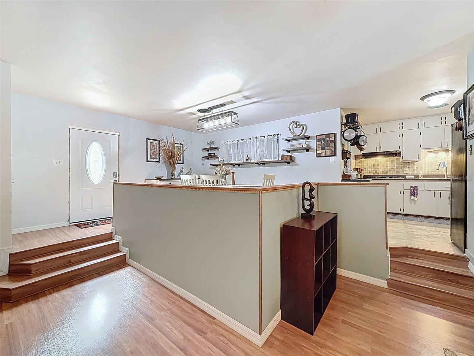 Image 15 of 47 For 34739 Hibiscus Drive