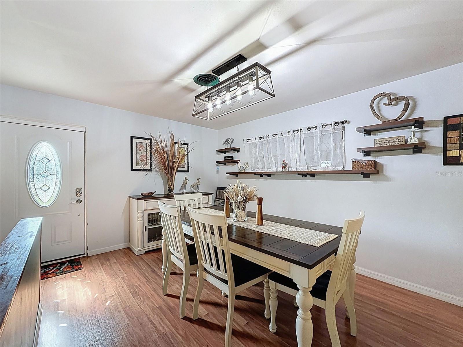 Image 17 of 47 For 34739 Hibiscus Drive