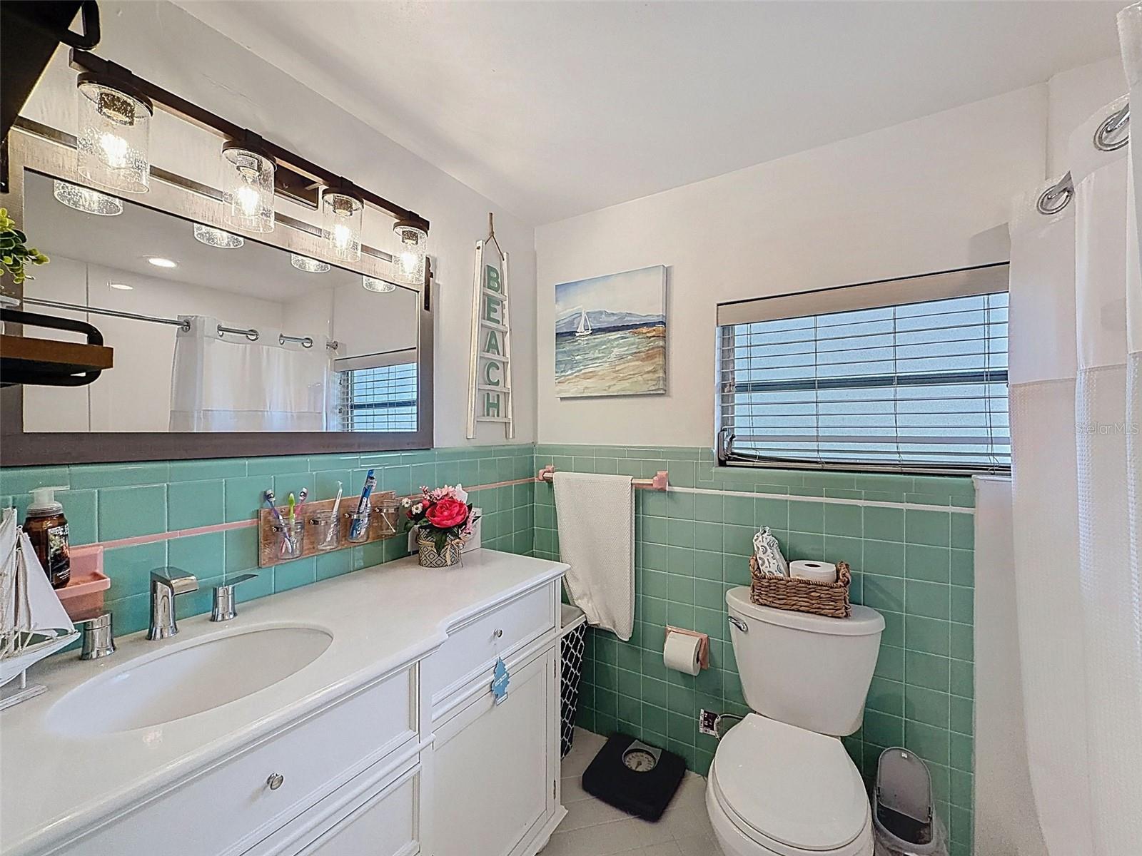 Image 26 of 47 For 34739 Hibiscus Drive