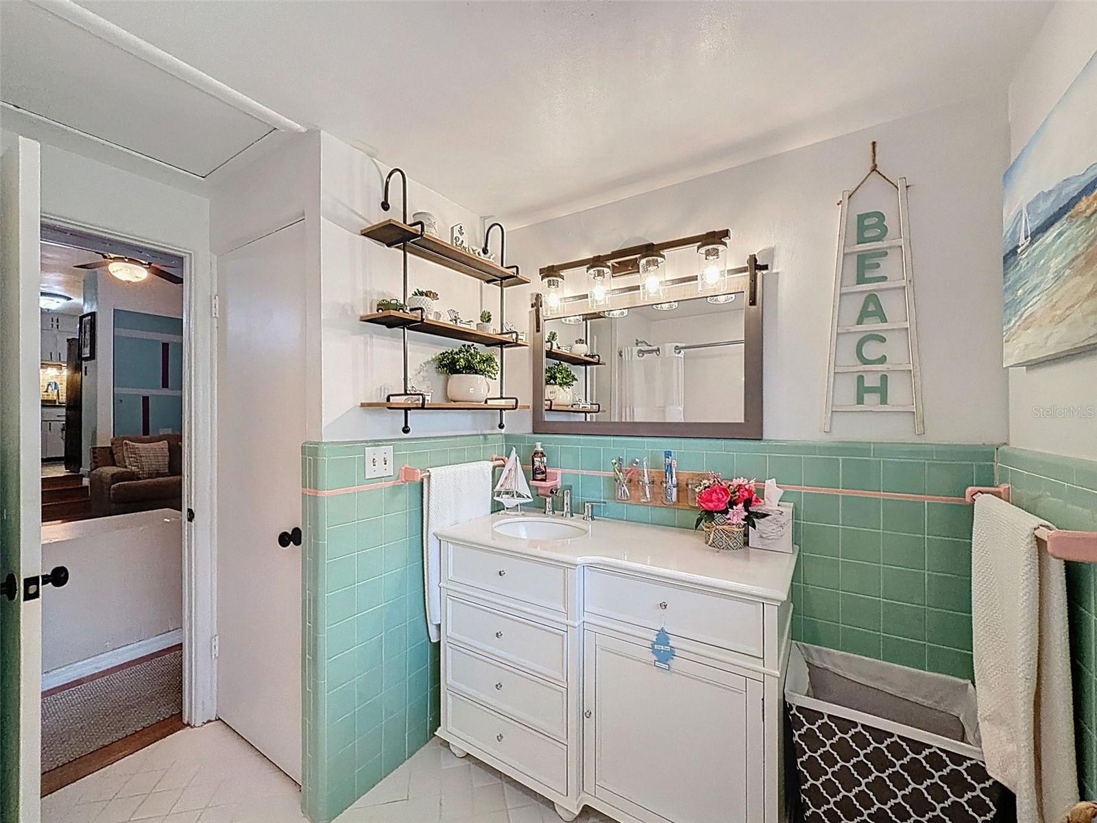 Image 27 of 47 For 34739 Hibiscus Drive