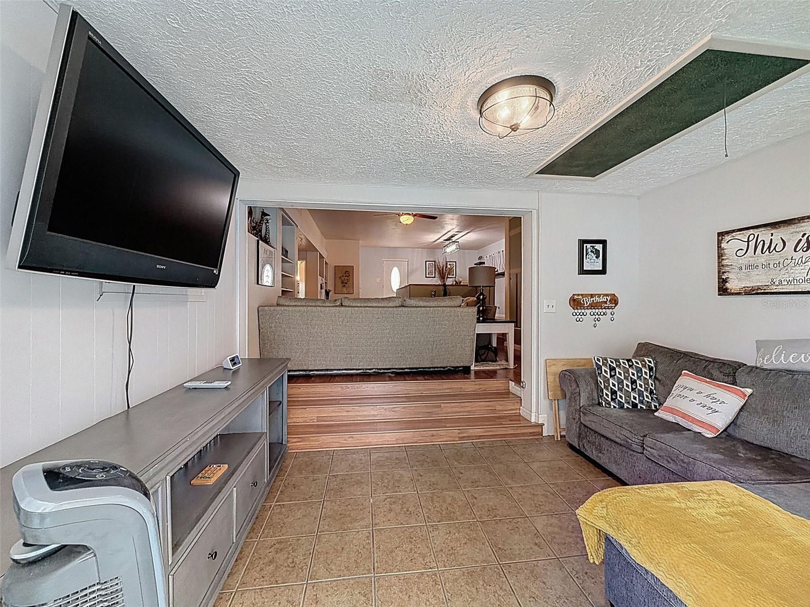 Image 32 of 47 For 34739 Hibiscus Drive