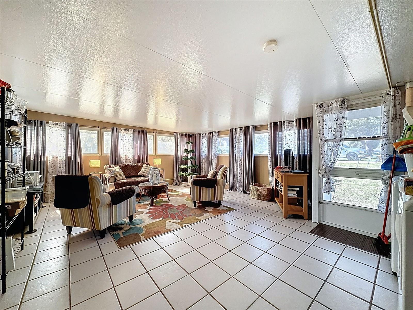 Image 33 of 47 For 34739 Hibiscus Drive