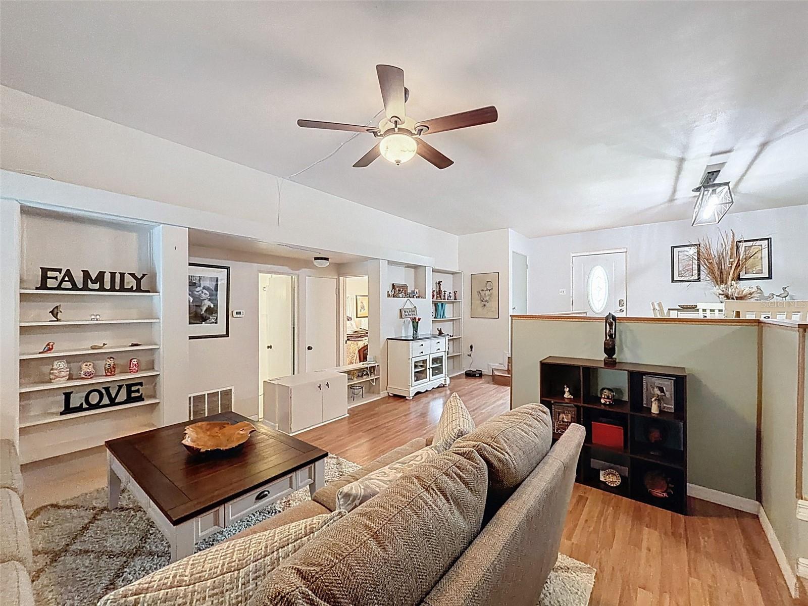 Image 4 of 47 For 34739 Hibiscus Drive