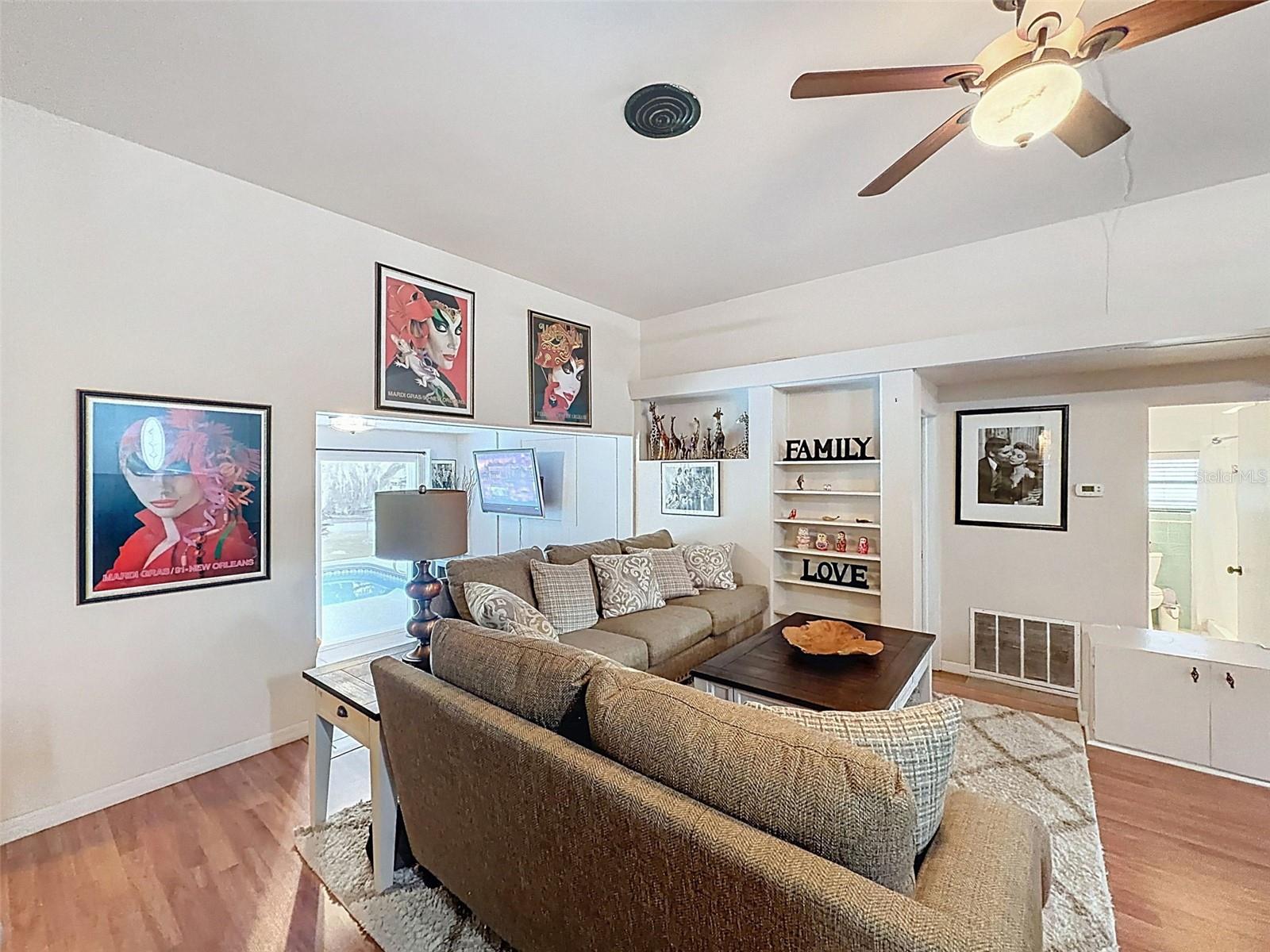 Image 8 of 47 For 34739 Hibiscus Drive