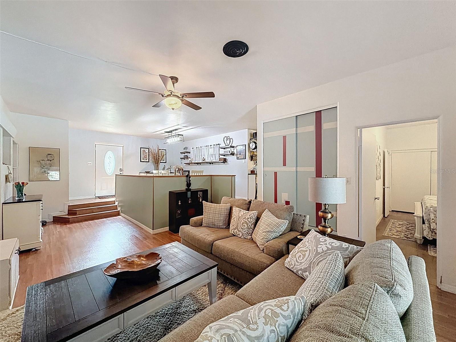 Image 9 of 47 For 34739 Hibiscus Drive