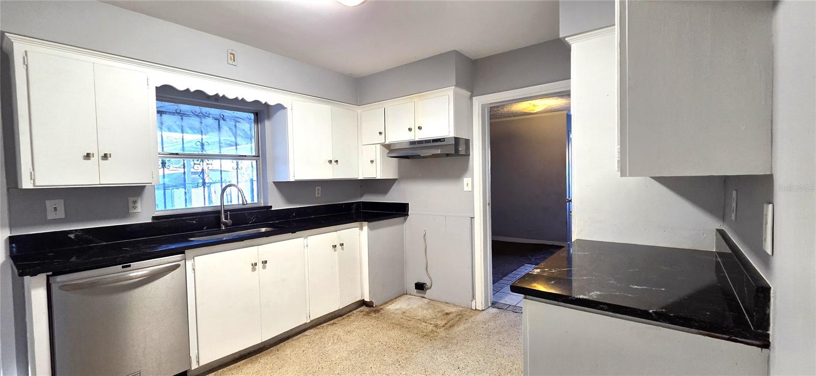 Image 10 of 53 For 6 Golfview Circle Ne