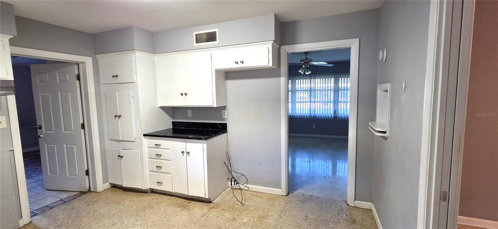 Image 13 of 53 For 6 Golfview Circle Ne