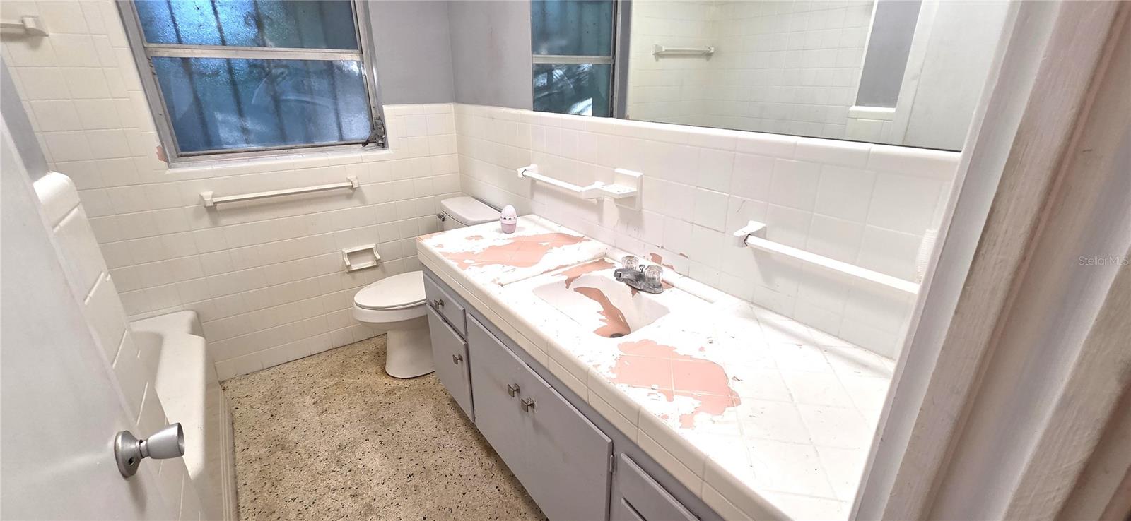 Image 27 of 53 For 6 Golfview Circle Ne