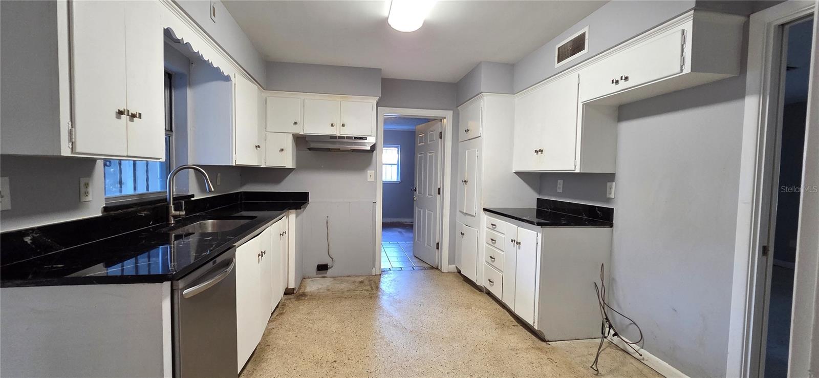 Image 9 of 53 For 6 Golfview Circle Ne