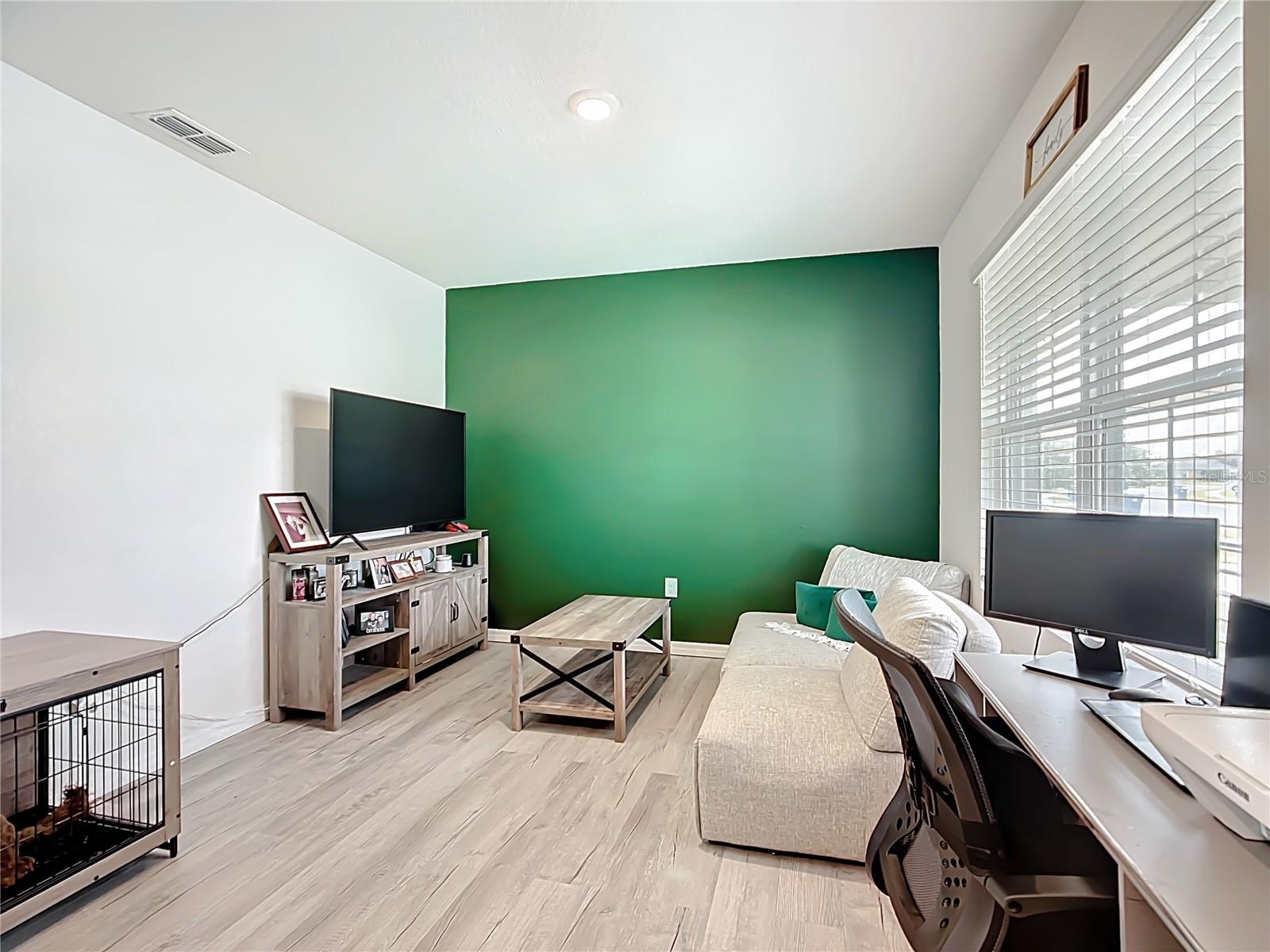 Image 11 of 67 For 605 Honey Bell Road