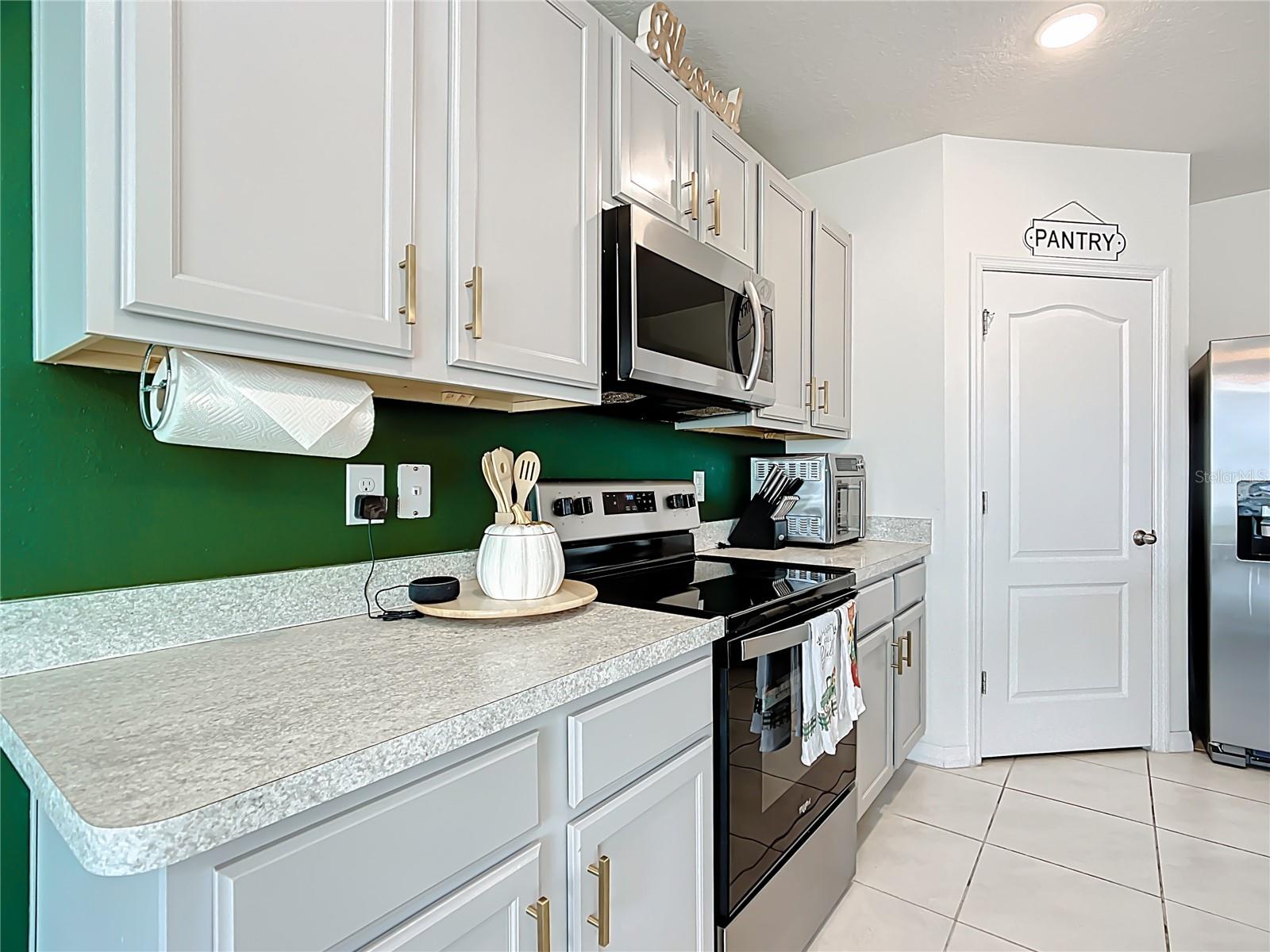 Image 19 of 67 For 605 Honey Bell Road