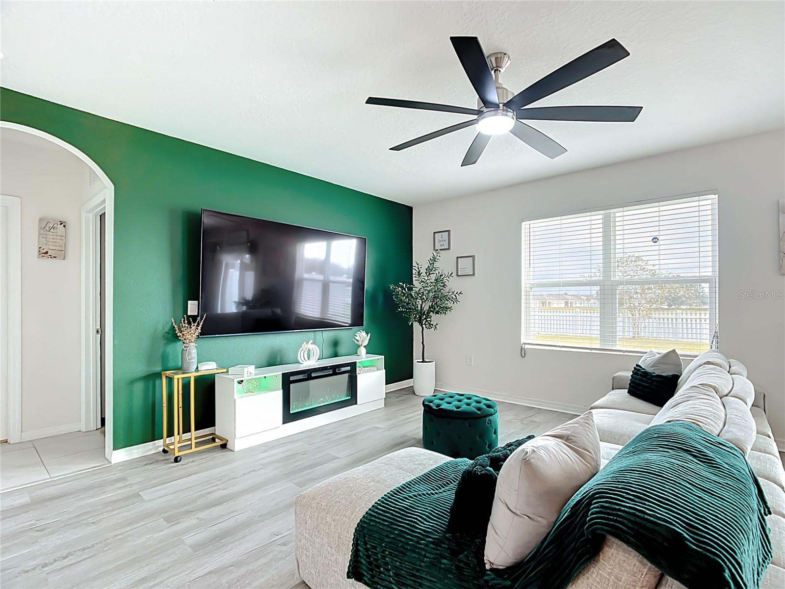 Image 28 of 67 For 605 Honey Bell Road