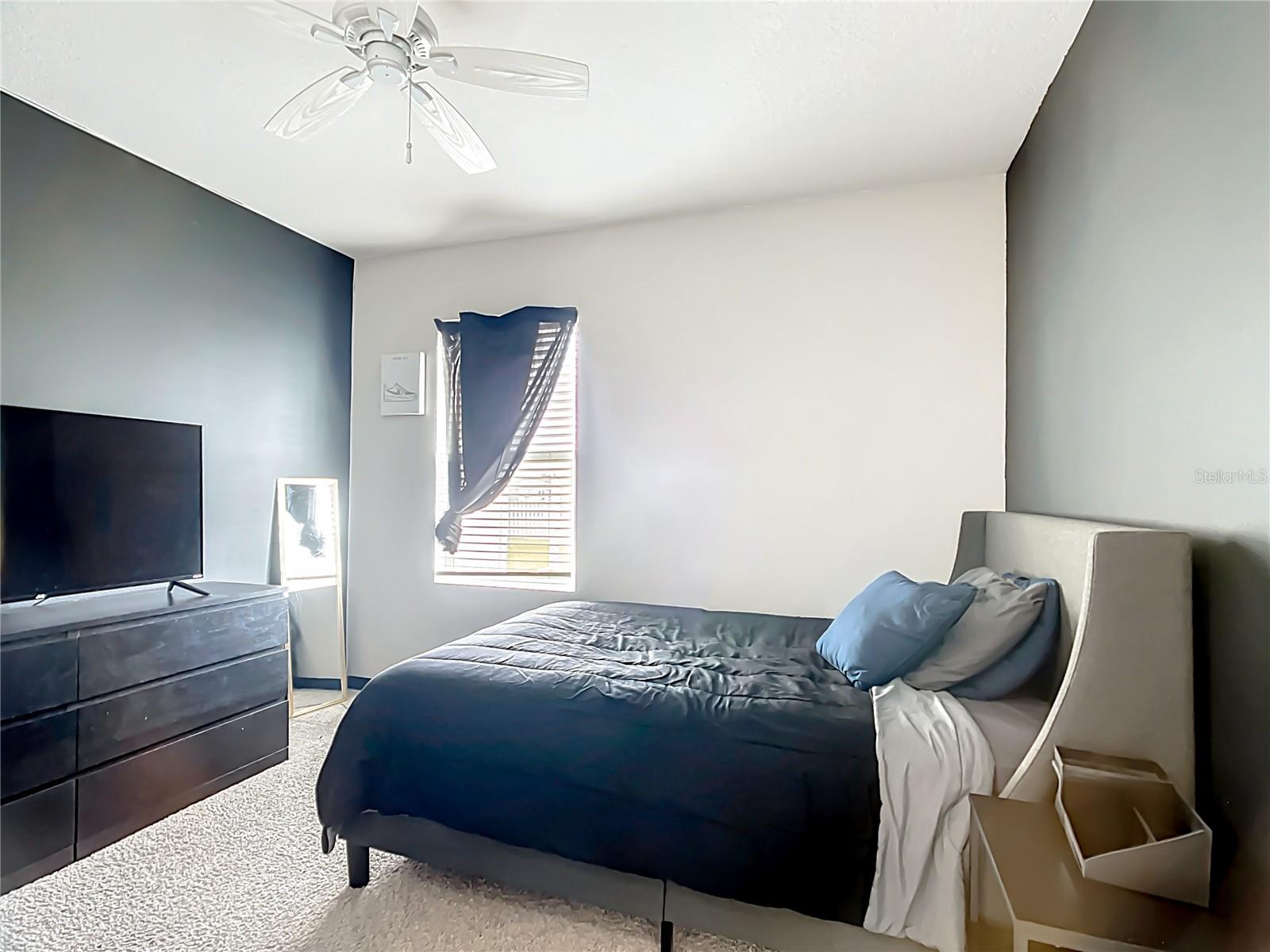 Image 32 of 67 For 605 Honey Bell Road