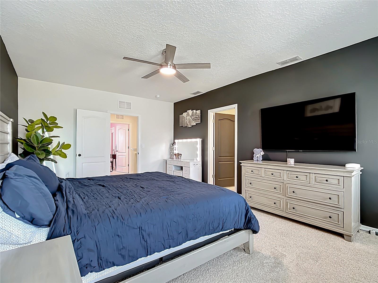 Image 39 of 67 For 605 Honey Bell Road