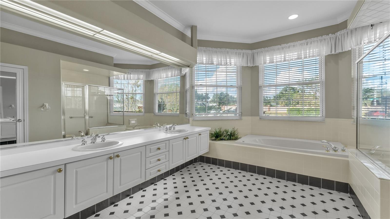 Image 29 of 50 For 959 Hamilton Place Lane