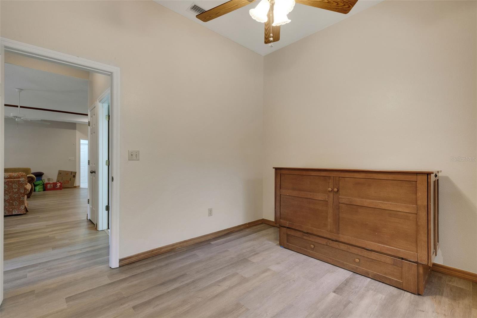 Image 23 of 39 For 6602 Forestwood Drive W