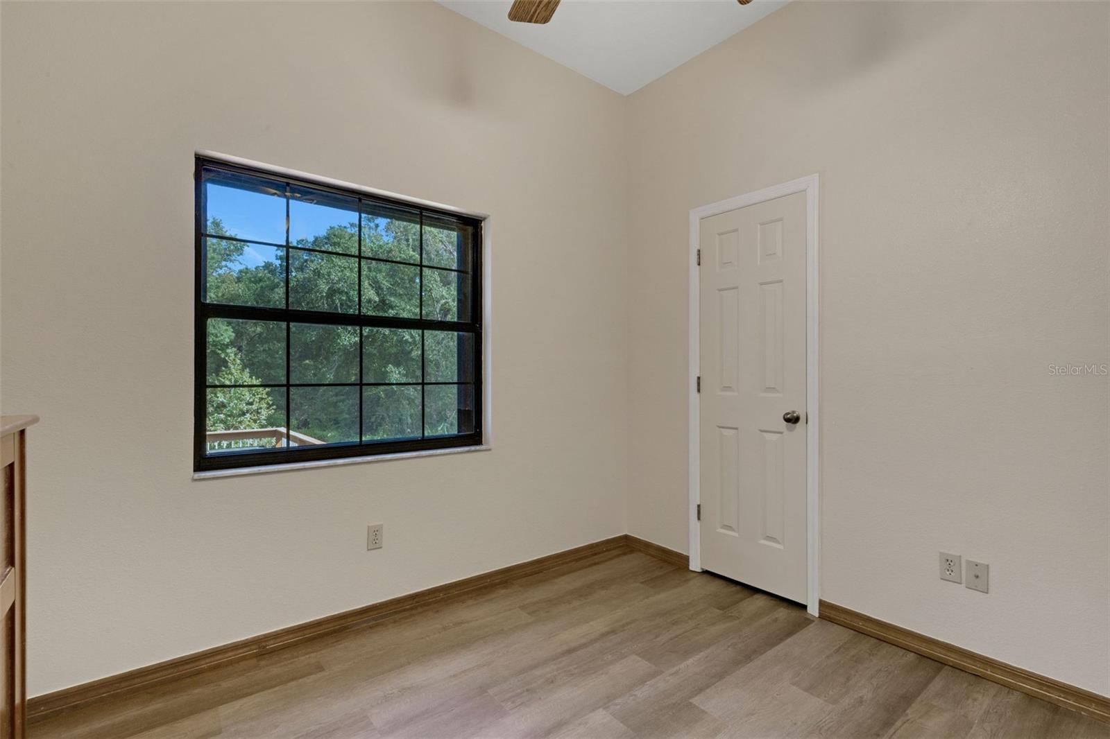 Image 24 of 39 For 6602 Forestwood Drive W