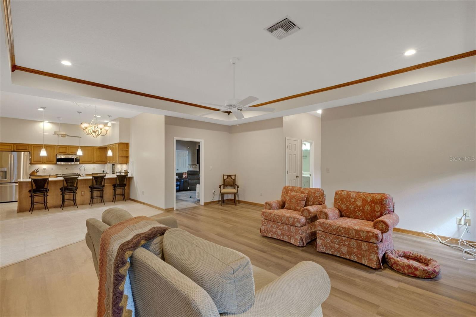 Image 4 of 39 For 6602 Forestwood Drive W