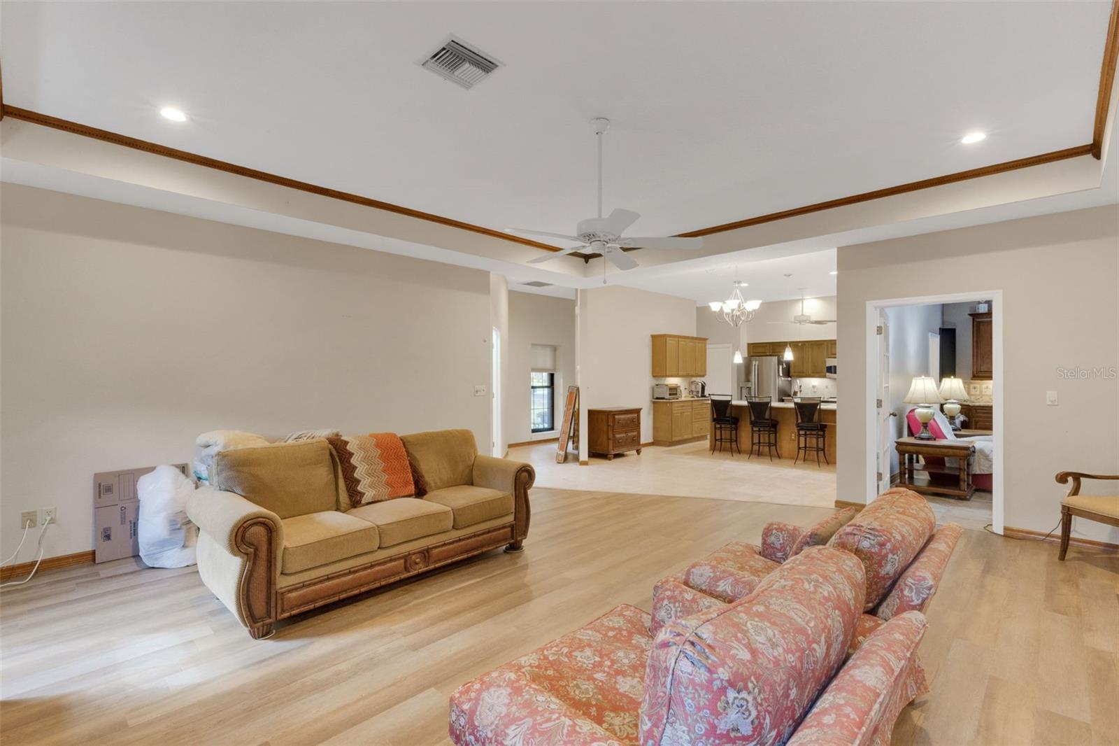 Image 5 of 39 For 6602 Forestwood Drive W