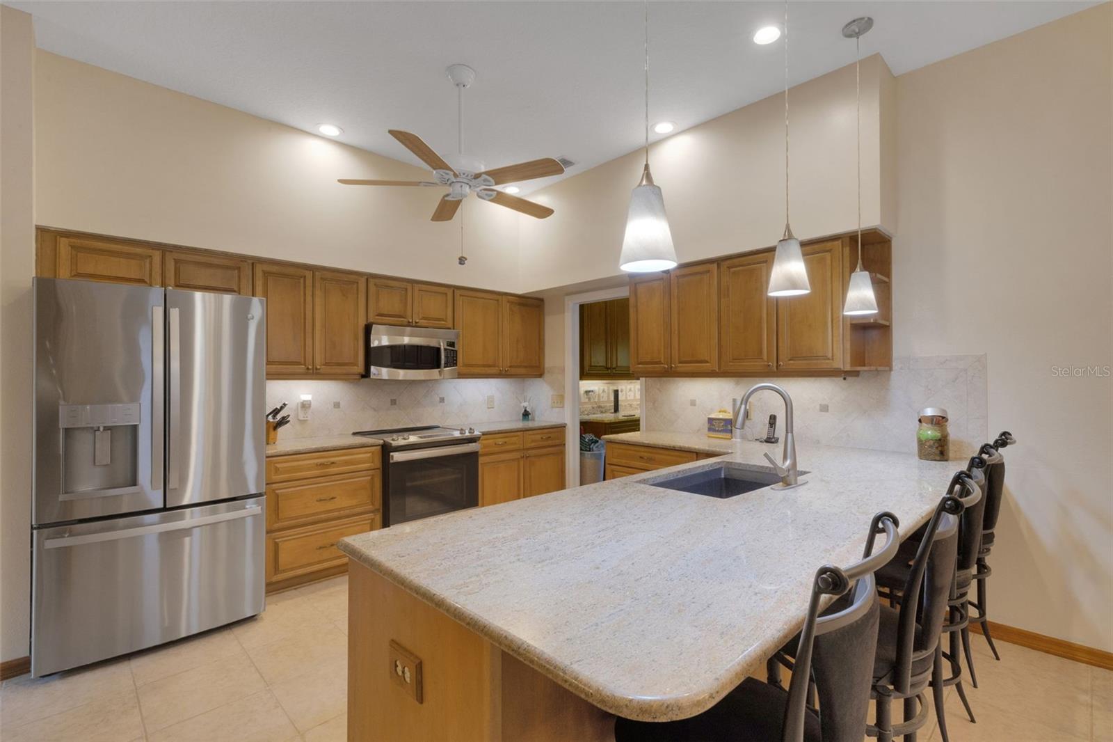 Image 8 of 39 For 6602 Forestwood Drive W