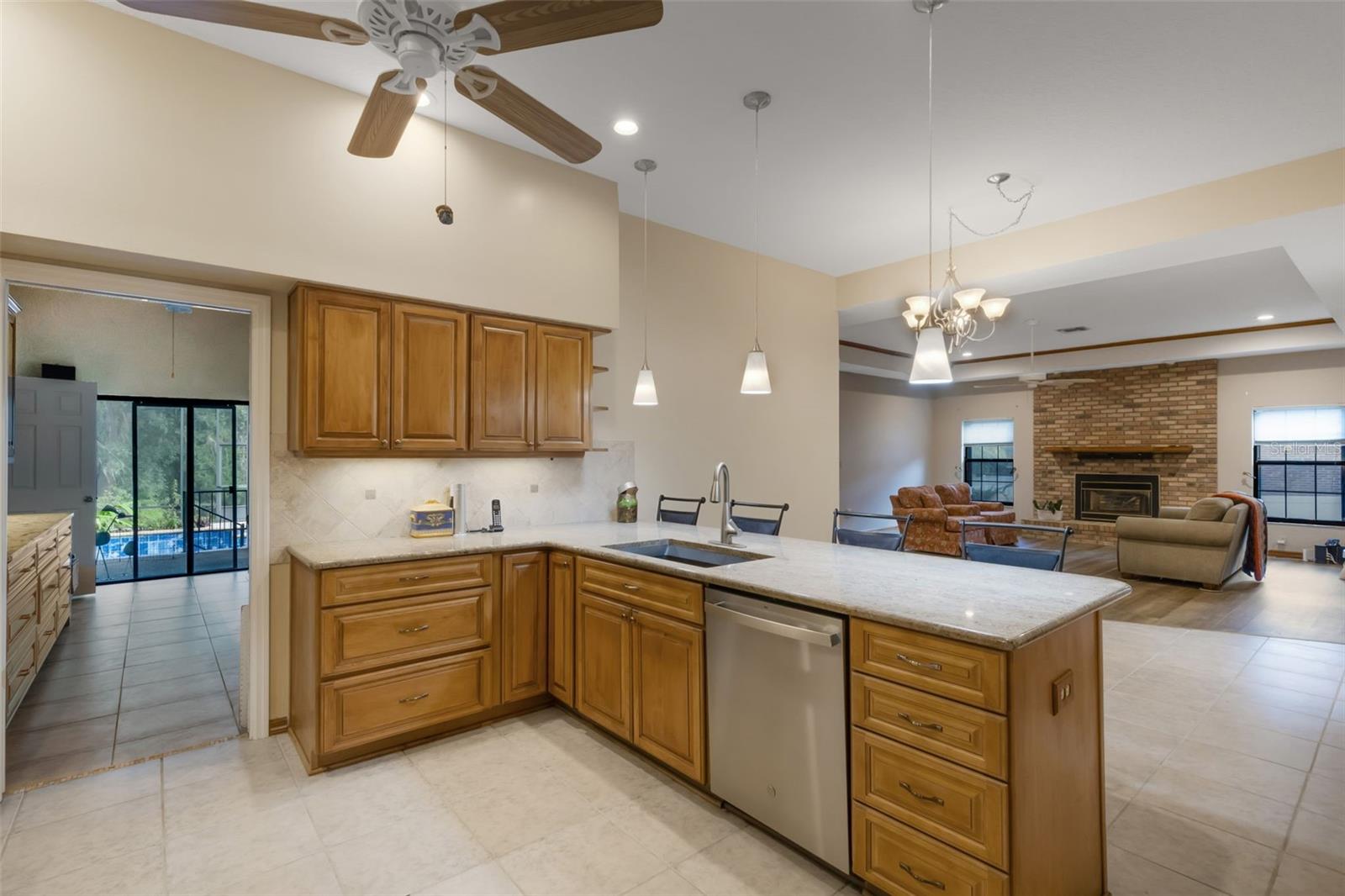 Image 9 of 39 For 6602 Forestwood Drive W