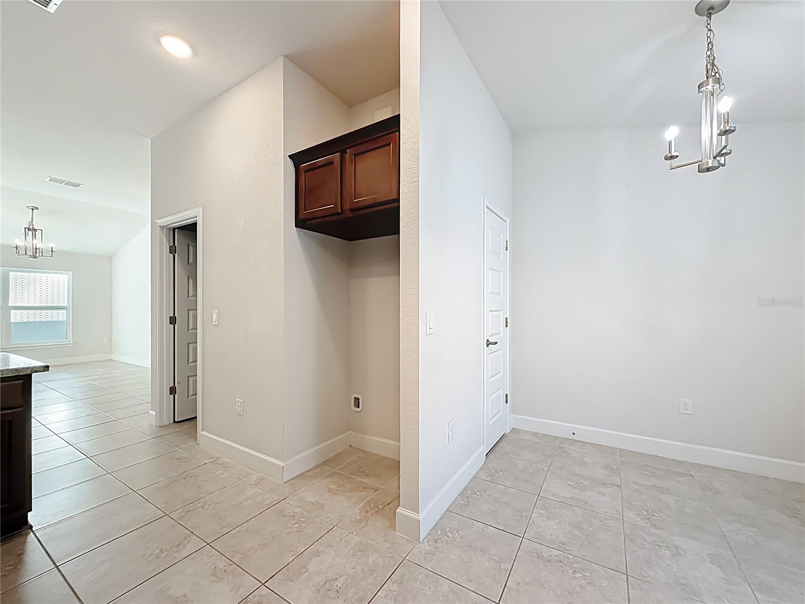 Image 11 of 32 For 1106 Yumuri Street