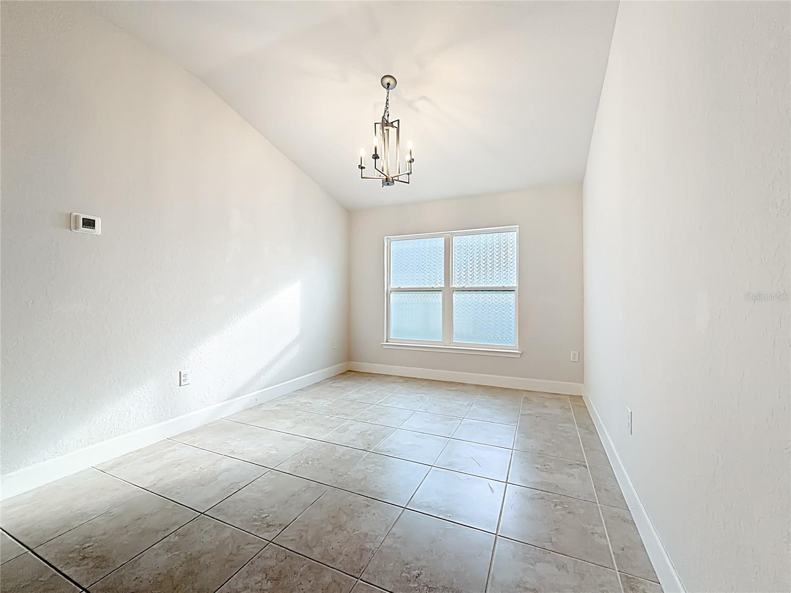 Image 16 of 32 For 1106 Yumuri Street