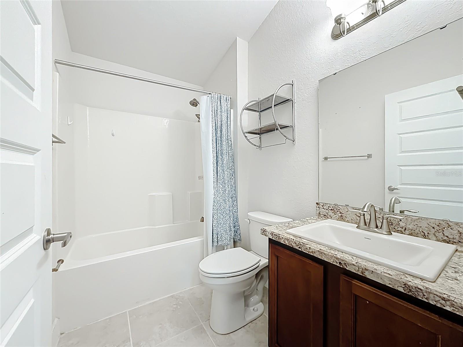 Image 17 of 32 For 1106 Yumuri Street