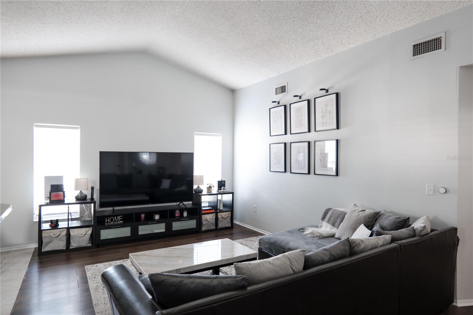 Image 4 of 23 For 6325 Doe Circle E