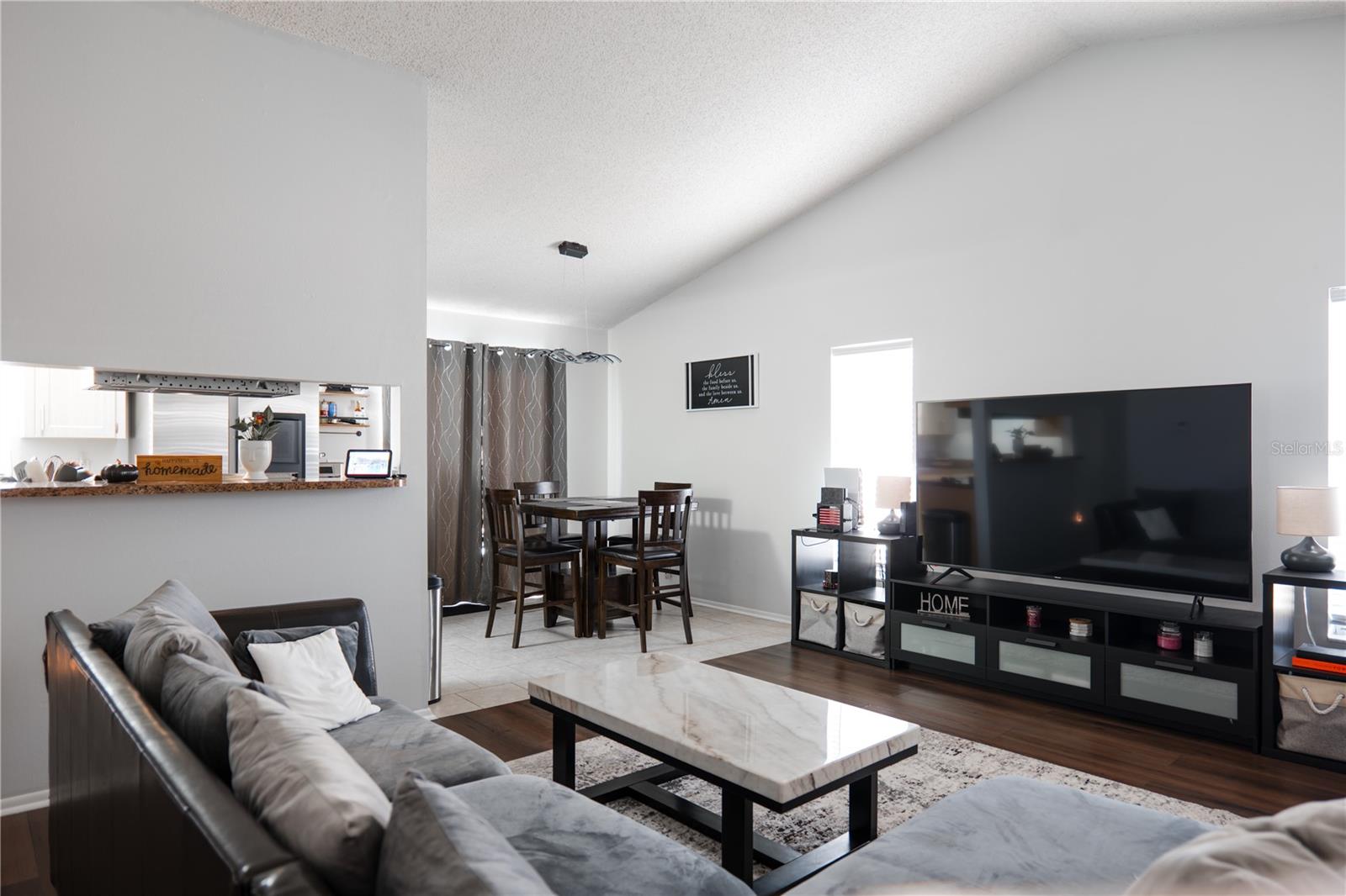 Image 5 of 23 For 6325 Doe Circle E