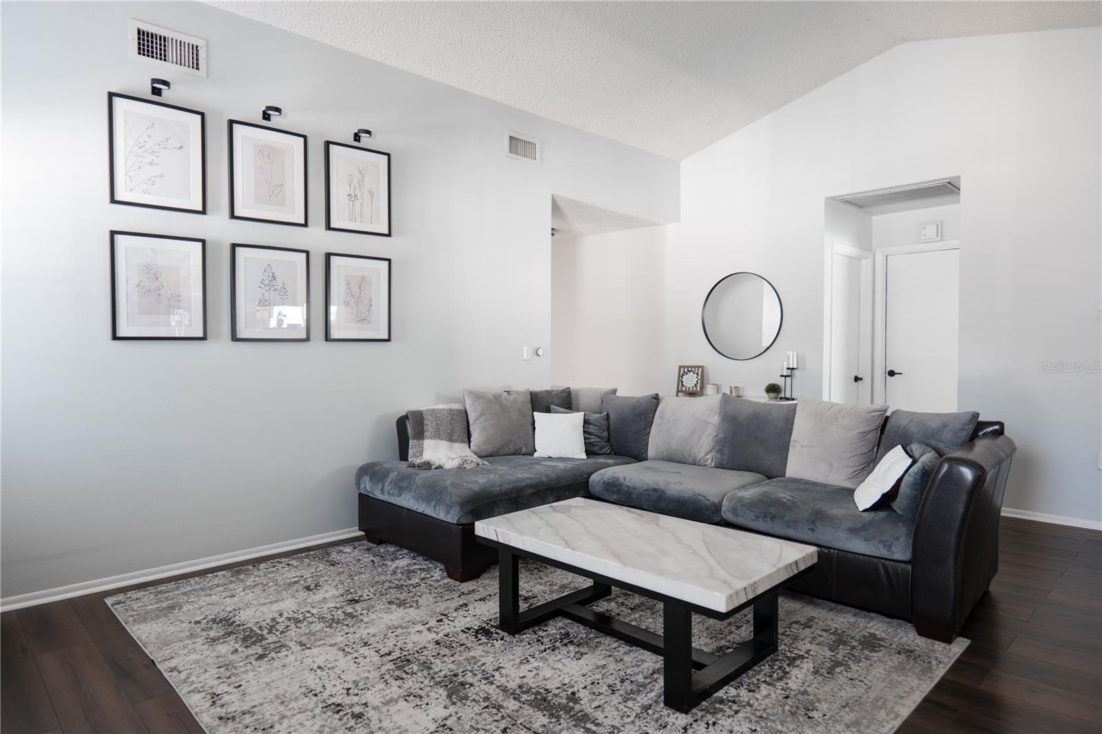 Image 6 of 23 For 6325 Doe Circle E