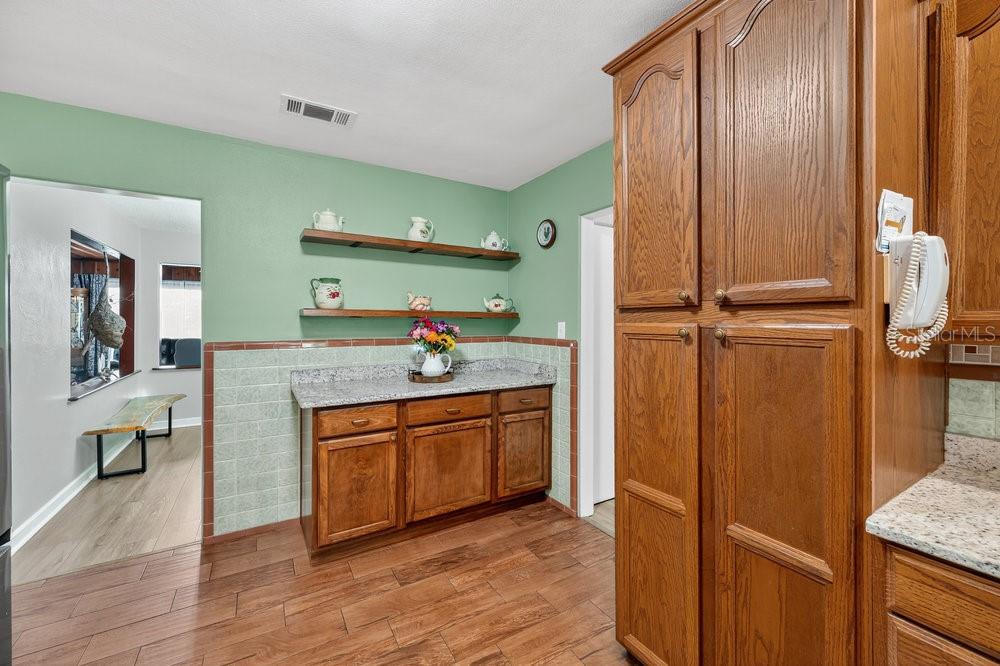 Image 20 of 43 For 427 Longfellow Boulevard