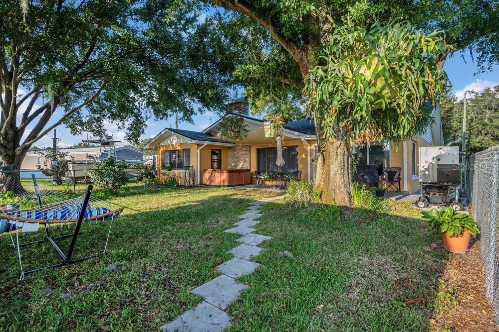 Image 37 of 43 For 427 Longfellow Boulevard