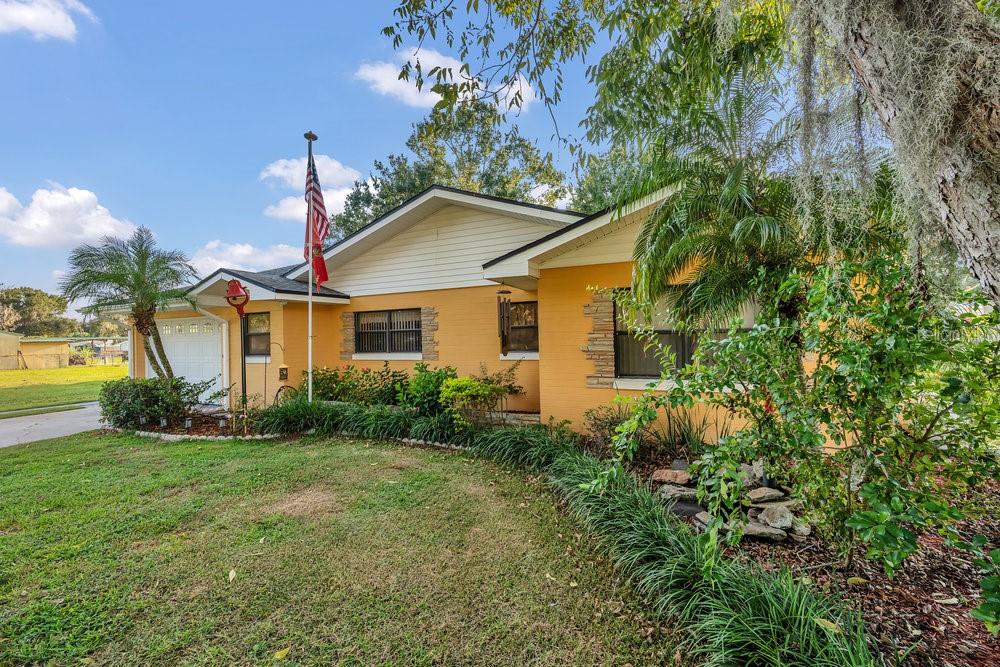 Image 4 of 43 For 427 Longfellow Boulevard