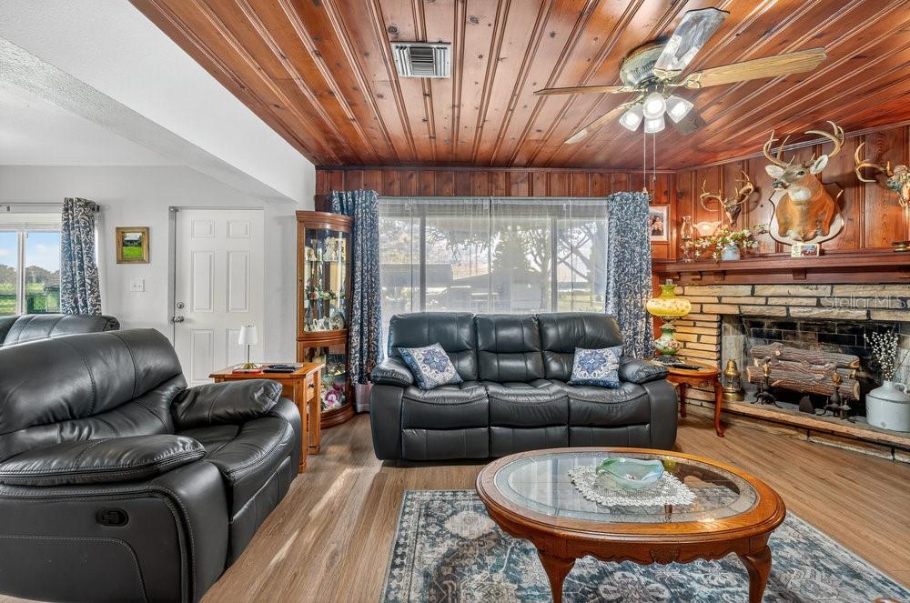 Image 5 of 43 For 427 Longfellow Boulevard