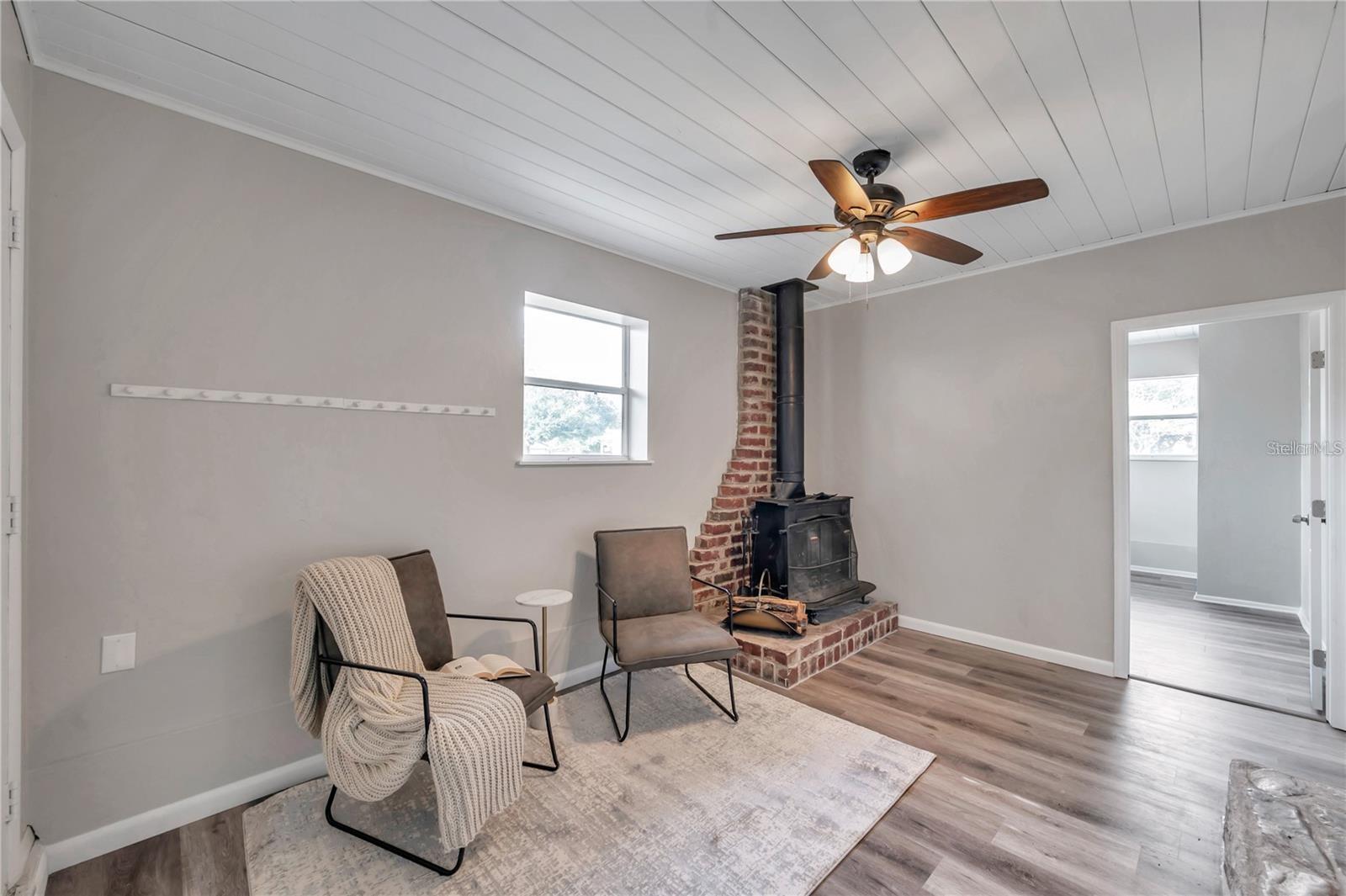 Image 10 of 58 For 8100 5th Street N