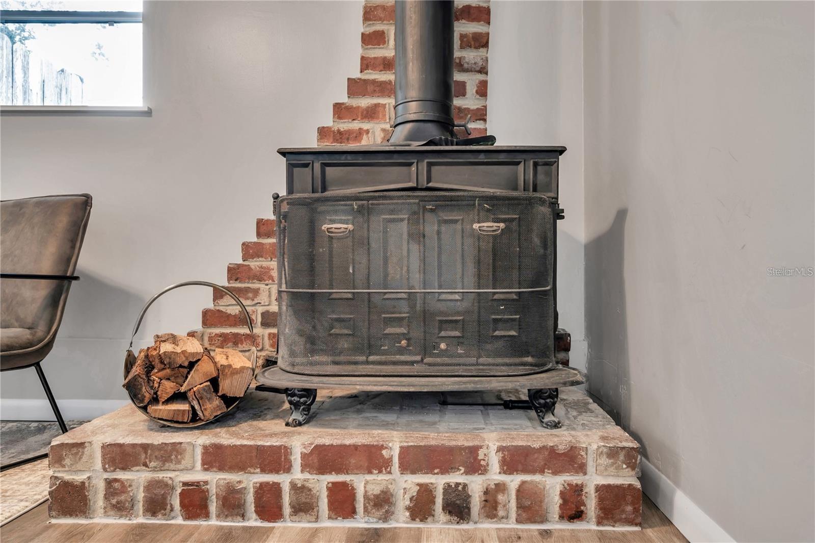 Image 13 of 58 For 8100 5th Street N