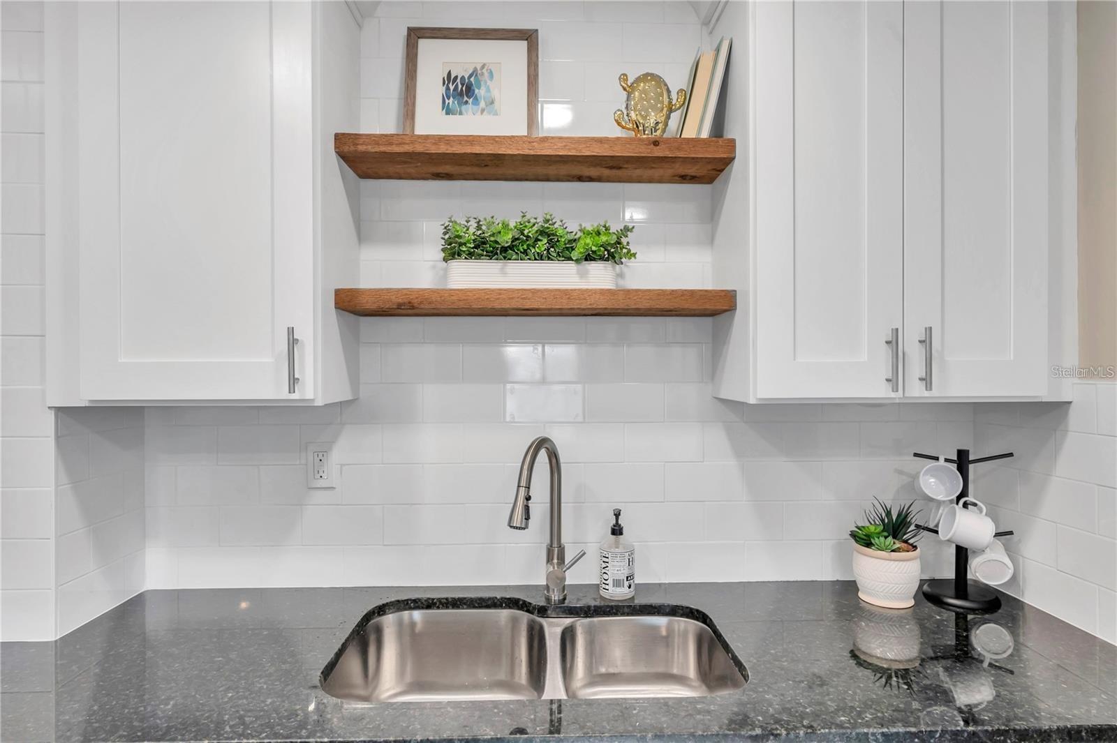 Image 18 of 58 For 8100 5th Street N